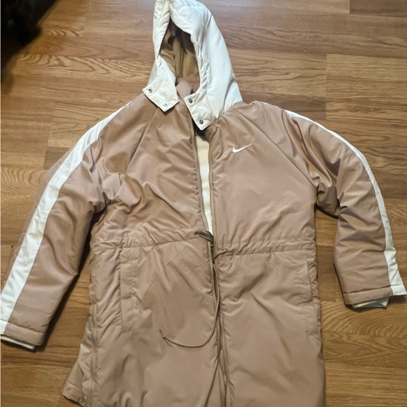 Nike Jacket - Picture 1 of 1